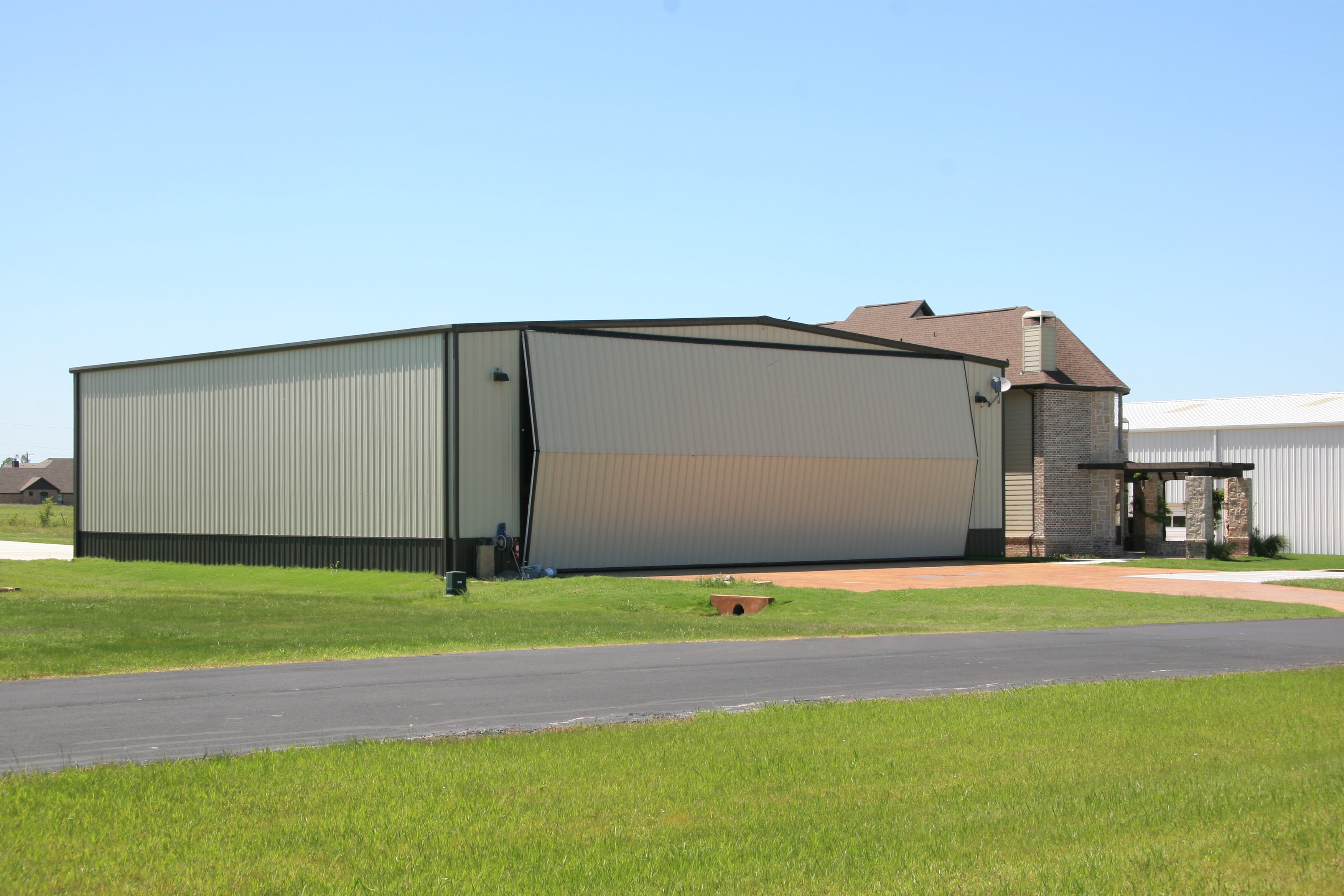 Aircraft hangar aviation steel building wide span